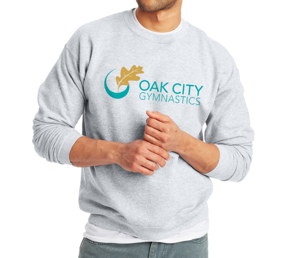 Ash crewneck with logo on chest